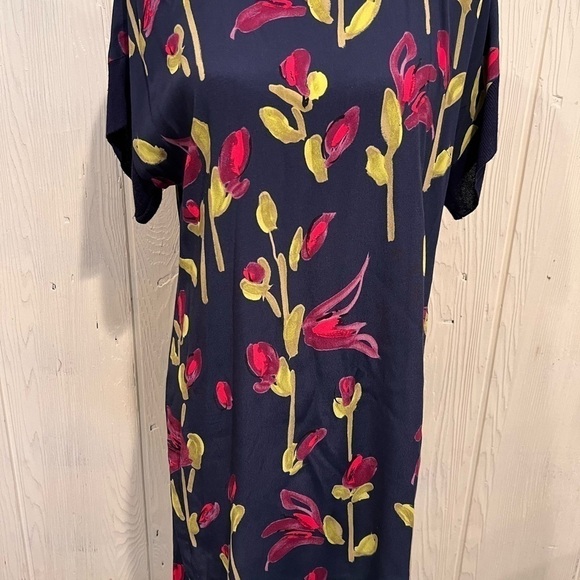 Zara Dresses & Skirts - ZARA BASIC  Floral Shift Shirt tails Dress Size Medium